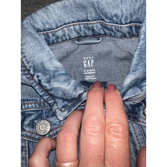 Baby Gap Distressed Denim Jean Jacket 3 Years 3T NWT - Picture 4 of 4